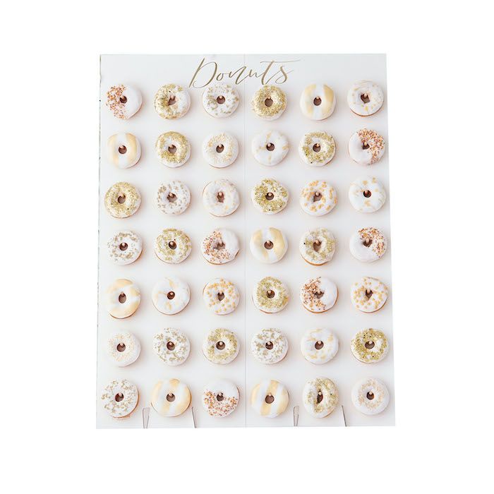 Donutstativ i tre med plass til 42 donuts