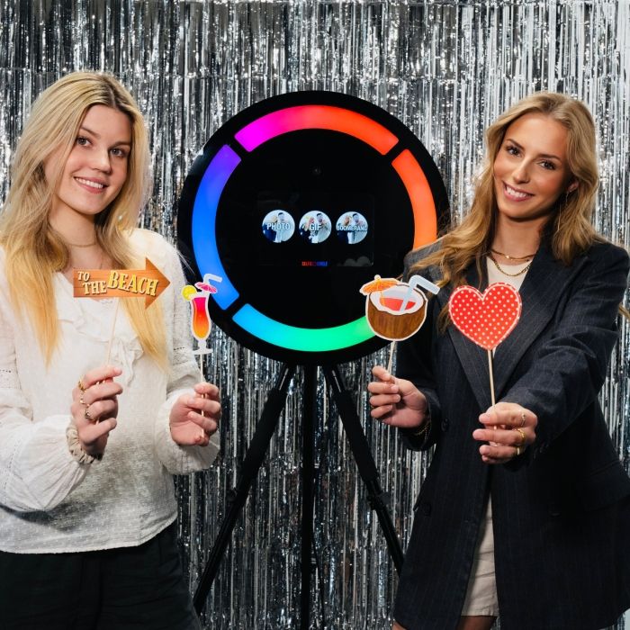 Leige Selfieboks 1-3 dagar 8K inkl SMS'ar og 20 rekvisitter