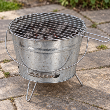 Grillbøtte med sinkfinish og rist, 22 cm høy