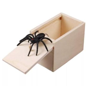 Edderkopp Prank Box i trekske