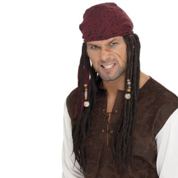 Piratparykk med bandana og fletter
