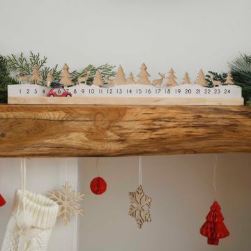 Julekalender i tre med bevegelig bil 10x64 cm